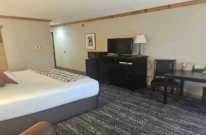 Selkirk Lodge